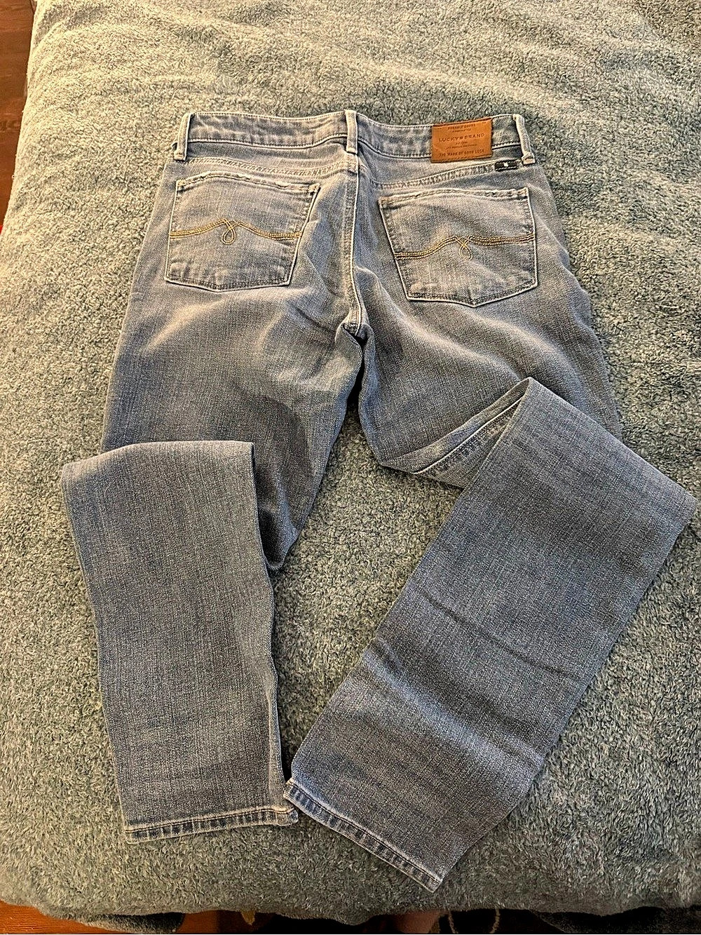 Lucky Brand Skinny Jeans in Blue Waist 27
